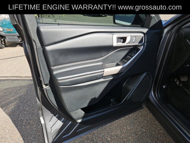Used 2023 Ford Explorer XLT w/ Equipment Group 202A AWD/4WD image 15