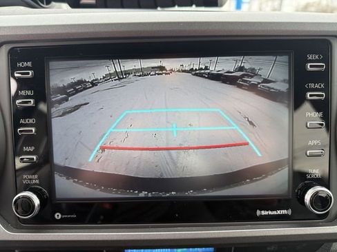 Used 2023 Toyota Tacoma TRD Off-Road image 19