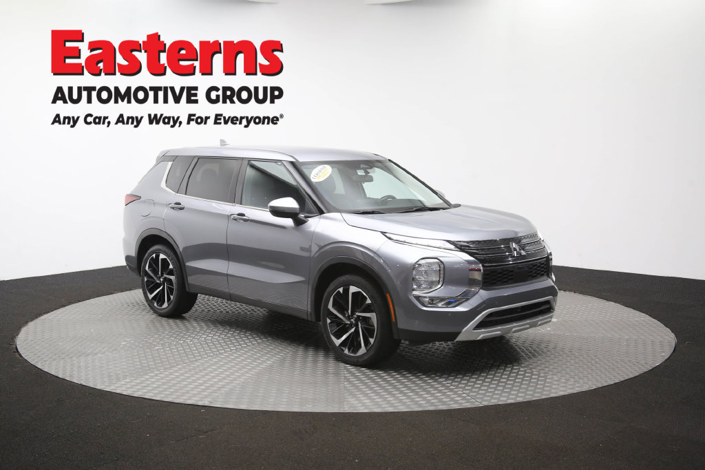 Used 2024 Mitsubishi Outlander SE FWD image 50