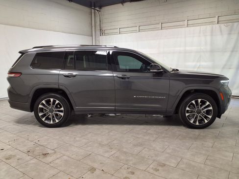 Used 2023 Jeep Grand Cherokee L Overland w/ Luxury Tech Group IV image 10