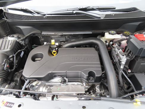 New 2025 Chevrolet Equinox ACTIV w/ Safety and Technology Package image 41