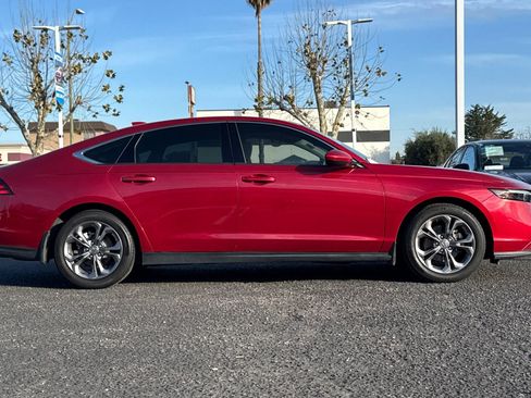 Used 2023 Honda Accord EX image 7