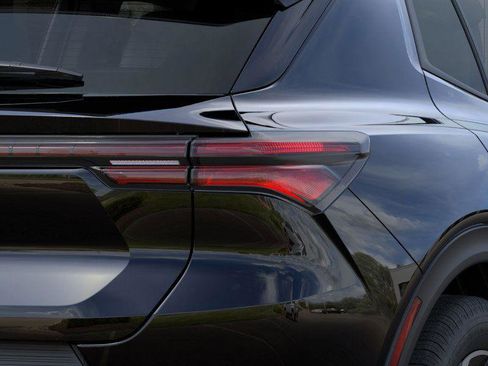 New 2026 Chevrolet Equinox EV LT image 12