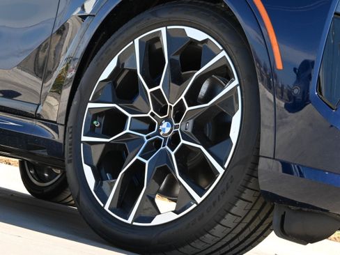 Used 2026 BMW X7 M60i AWD/4WD image 8