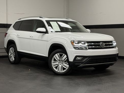 Used 2019 Volkswagen Atlas SE w/ Panoramic Sunroof Package image 2