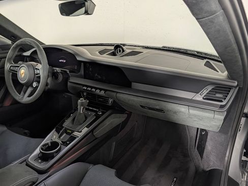 Certified 2026 Porsche 911 GT3 RWD image 18