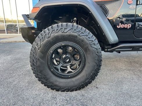 Used 2023 Jeep Gladiator Mojave w/ Trailer Tow Package image 13