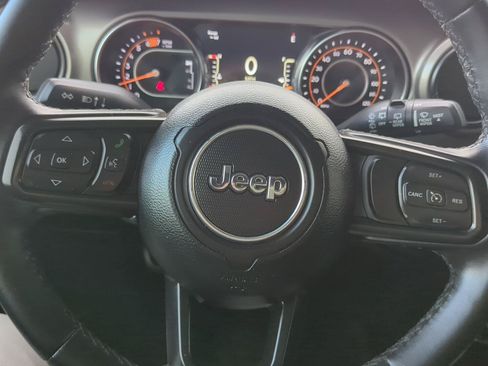 Used 2020 Jeep Wrangler Sport AWD/4WD image 16