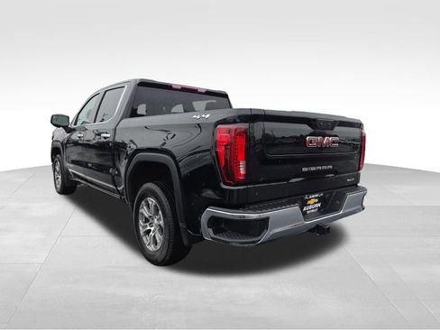 Certified 2025 GMC Sierra 1500 SLT image 5