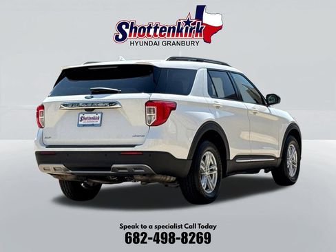 Used 2023 Ford Explorer XLT w/ Equipment Group 202A AWD/4WD image 6