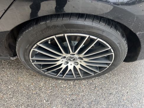 Used 2022 Mercedes-Benz C 300 Sedan image 8