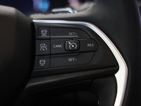 Used 2023 Jeep Grand Cherokee 4WD 4xe image 36