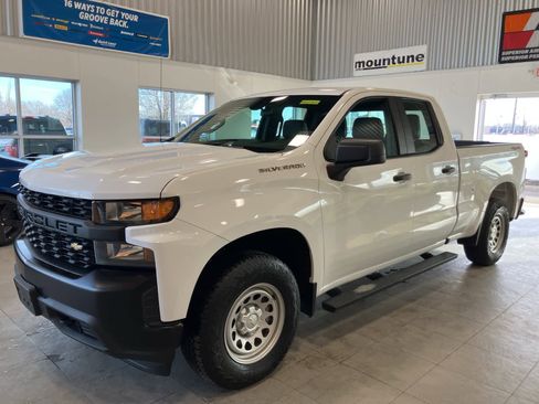 Used 2021 Chevrolet Silverado 1500 W/T image 1