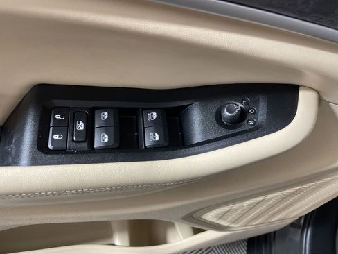 Used 2023 Jeep Grand Cherokee L Limited image 10