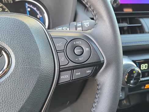 Used 2025 Toyota RAV4 SE image 23