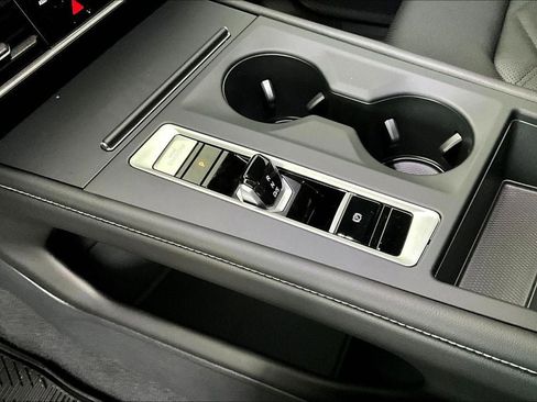 New 2026 Volkswagen Atlas SE image 16