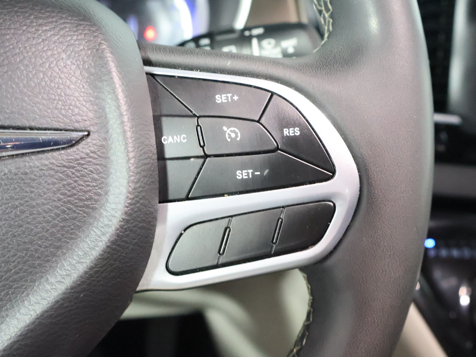 Used 2023 Chrysler Voyager LX FWD image 26