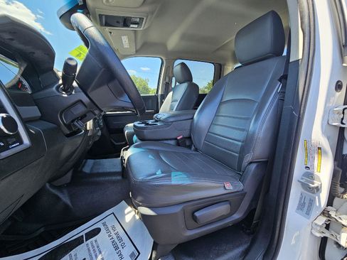 Used 2015 RAM 2500 Tradesman w/ Chrome Appearance Group AWD/4WD image 5