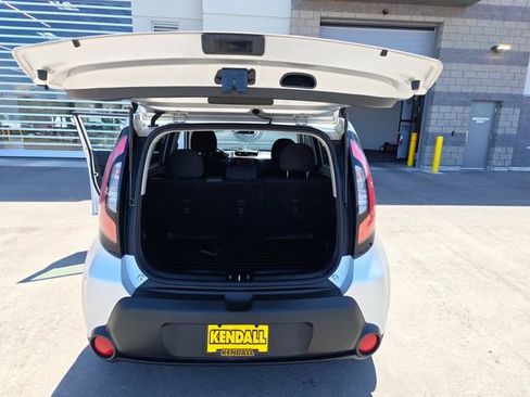 Used 2015 Kia Soul FWD image 16
