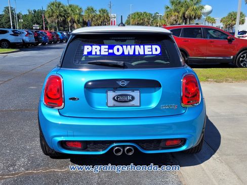 Used 2019 MINI Cooper S w/ Signature Upholstery Package image 4