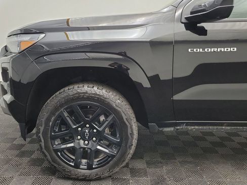 Used 2025 Chevrolet Colorado Z71 w/ Technology Package image 9