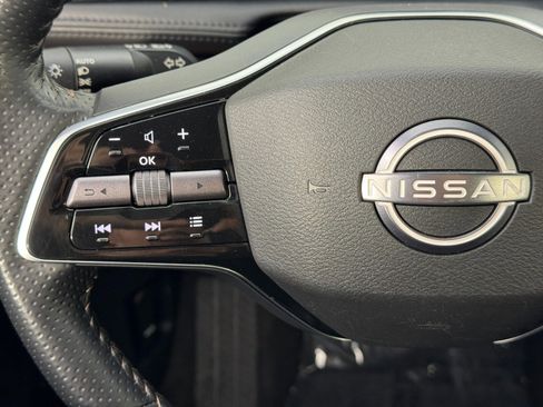 Used 2023 Nissan Ariya FWD image 19