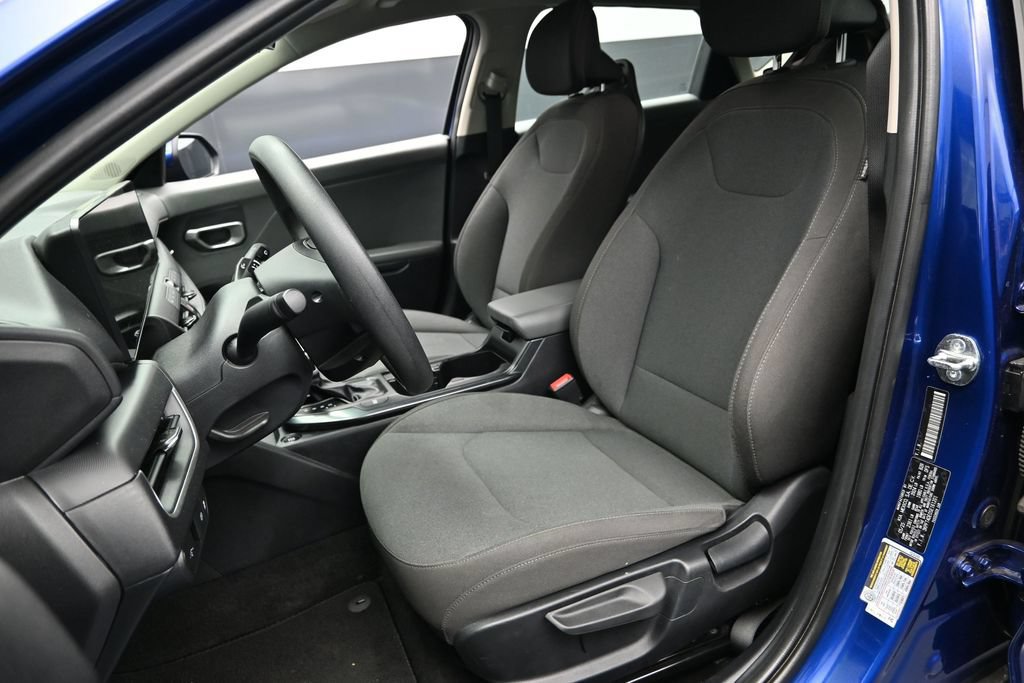 Used 2025 Kia K4 FWD image 21