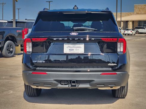 New 2027 Ford Explorer Active RWD image 8