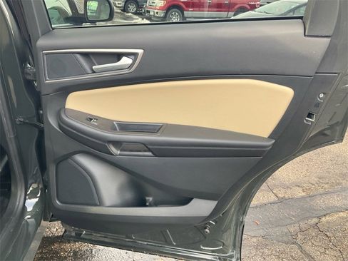 Used 2024 Ford Edge SEL w/ Convenience Package image 19
