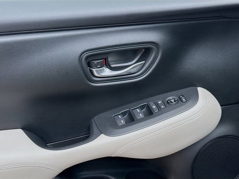 Certified 2023 Honda HR-V LX image 16