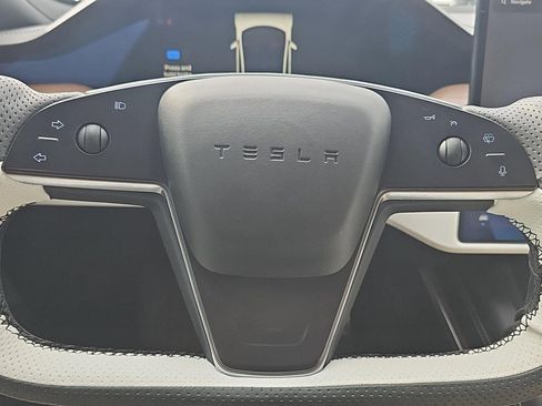 Used 2022 Tesla Model S image 15