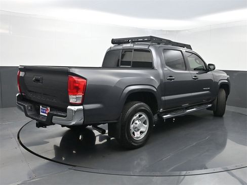 Used 2017 Toyota Tacoma SR5 image 21