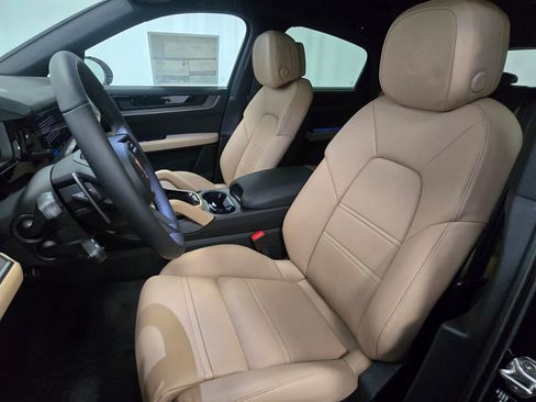New 2026 Porsche Cayenne Coupe image 5