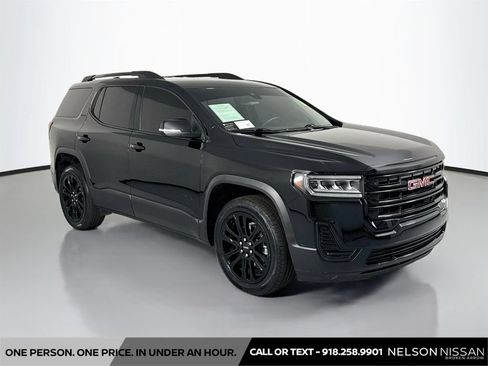 Used 2023 GMC Acadia SLE w/ Driver Convenience Package FWD image 3