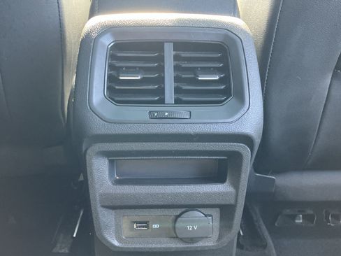 Used 2019 Volkswagen Tiguan SE AWD/4WD image 37
