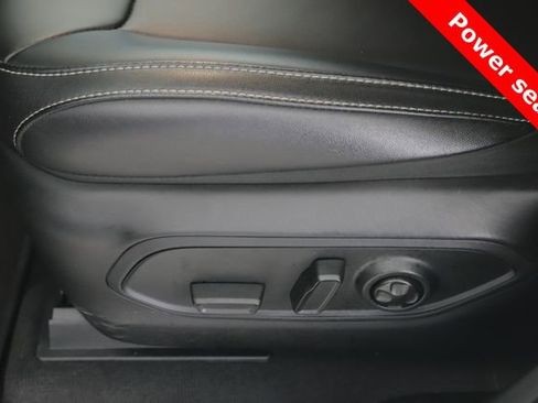 Used 2025 Jeep Grand Cherokee Limited image 18