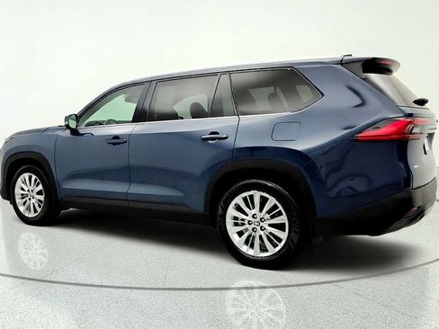 Used 2024 Toyota Grand Highlander AWD image 7