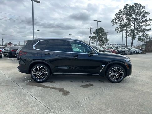 Certified 2026 BMW X5 sDrive40i w/ Climate Comfort Package image 4