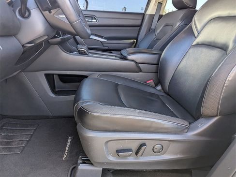 Used 2023 Nissan Pathfinder SL w/ SL Premium Package image 16