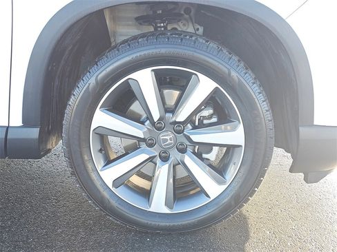 Used 2023 Honda Pilot Touring image 8