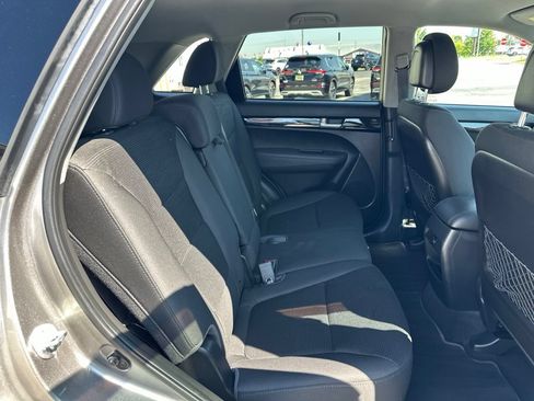 Used 2015 Kia Sorento LX FWD image 31