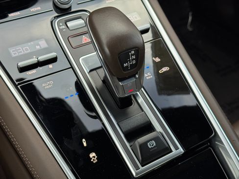 Used 2023 Porsche Panamera 4S AWD/4WD image 37