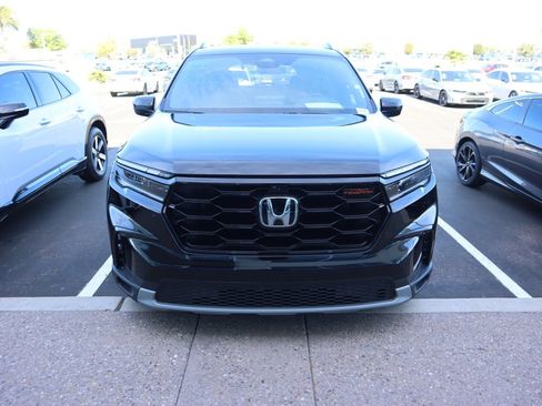 Certified 2025 Honda Pilot TrailSport image 2