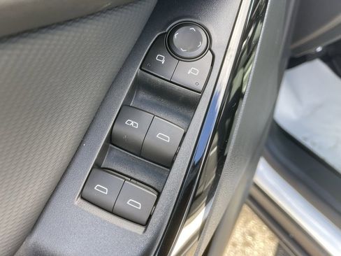 New 2026 Chevrolet Equinox LT image 10