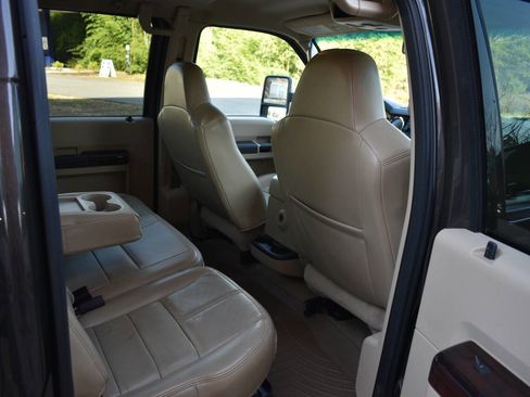 Used 2008 Ford F350 Lariat image 13
