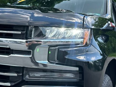 Used 2020 Chevrolet Silverado 1500 LTZ w/ LTZ Premium Package AWD/4WD image 9
