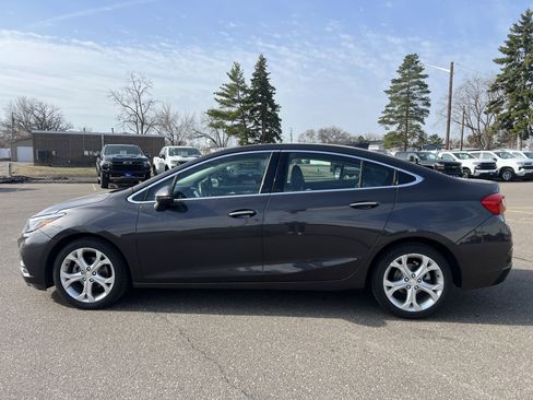 Certified 2017 Chevrolet Cruze Premier image 5