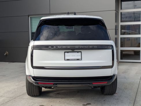 Used 2024 Land Rover Range Rover SE image 9