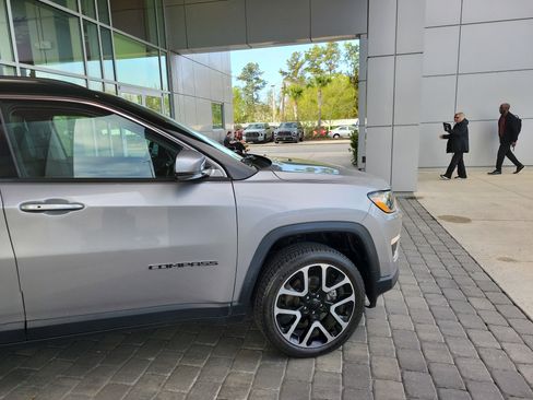 Used 2018 Jeep Compass Limited image 8