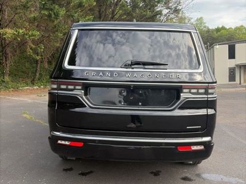 Used 2024 Jeep Grand Wagoneer Series III w/ HD Trailer Tow Package AWD/4WD image 8